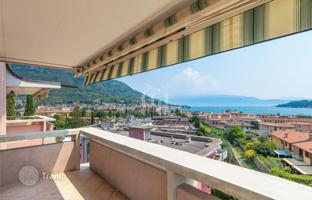 Superb sunny penthouse overlooking Lake Garda in Salò, Italy for 740,000 €