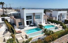 Semi-detached villa with private pool in La Finca Golf for 477,000 €