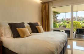 Luxurious 2-bedroom ground floor apartment in the sought after Ribera del Marlin, Sotogrande Marina for 520,000 €