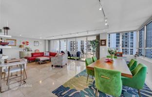 2-bedroom apartments in condo 161 m² in Island Avenue for $1,349,000