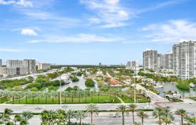 Condo – Collins Avenue, Miami, Florida,  USA for $4,499,000