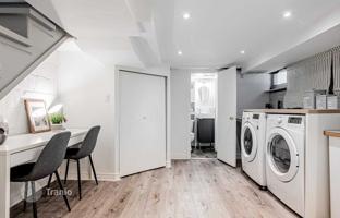 8-bedroom townhouse in York for C$1,833,000