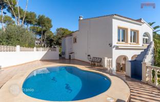 3-bedroom villa 220 m² in Moraira for 670,000 €