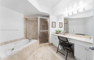 3-bedroom apartments in condo 174 m² in Aventura for $749,000