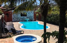Traditional Canarian villa with a pool and a bar in Tacoronte, Tenerife, Spain for 1,950,000 €