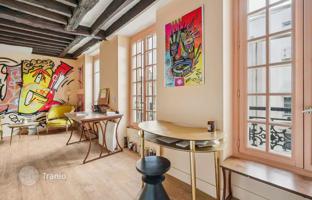 Stylish one-bedroom apartment in a historic building, 3rd arrondissement of Paris, France for 420,000 €