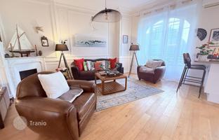 Elegant apartment in a classic style, Carré d'Or, Nice, France for 1,020,000 €