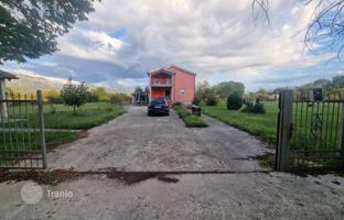 4-bedroom house 240 m² in Danilovgrad (city) for 210,000 €