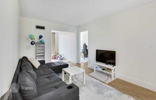 3-bedroom apartment in The Esplanade for C$836,000