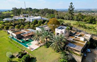 6-bedroom apartments in condo 3,600 m² in Itu for $7,400,000