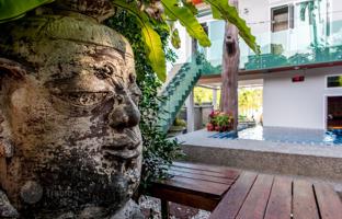 10-bedroom villa 975 m² in Phuket Town for $1,040,000