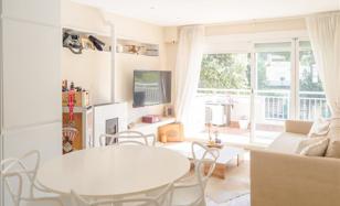 Renovated apartment with a sea view at 500 meters from the beach, Castelldefels, Spain for 329,000 €