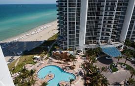 Furnished two-room apartment on the first line of the ocean in Sunny Isles Beach, Florida, USA for $779,000