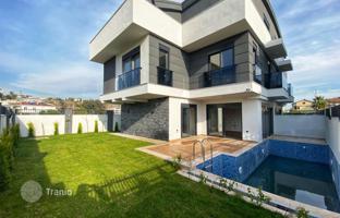 3-bedroom villa 240 m² in Muratpaşa for 32,762,000 TRY