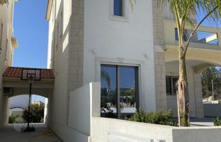 7-bedroom townhouse in Limassol for 1,100,000 €