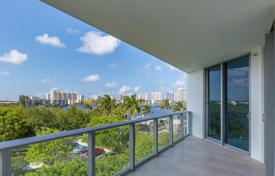 Cosy apartment with a terrace and ocean views in a modern residence with a pool, on the first line of the beach, Aventura, Florida, USA for $784,000