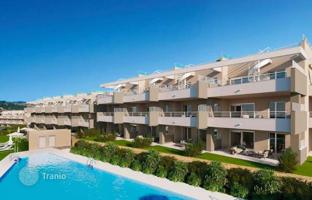 2-bedroom apartment 83 m² in Estepona for 355,000 €
