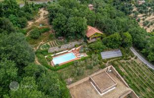 3-bedroom mansion in Montalcino for 15,000,000 €