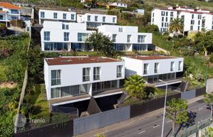 3-room villa 556 m² in Funchal for 1,295,000 €
