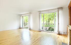 Apartment – Neuilly-sur-Seine, Ile-de-France, France for 1,980,000 €