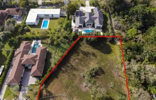 Land plot in Miami for 1,779,000 €