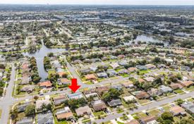 Townhome – Lauderdale Lakes, Broward, Florida,  USA for $600,000