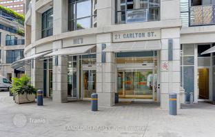 4-bedroom apartment in Carlton Street for C$875,000