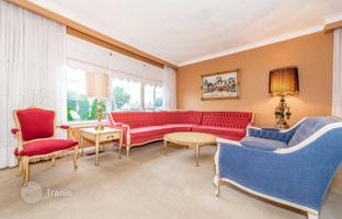 10-bedroom house in North York for C$1,528,000