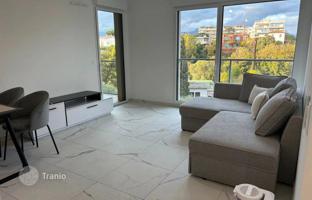One-bedroom apartment with mountain views in a new complex near the beach, Saint-Laurent-du-Var, Côte d'Azur, France for 435,000 €