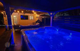 3-bedroom house 158 m² in Hialeah for $649,000