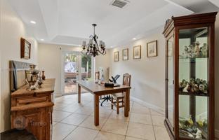 5-bedroom house 274 m² in Miami for $849,000
