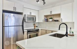 5-bedroom apartment in Carlton Street for C$883,000