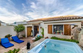 Beautiful villa with a pool, a terrace and a parking in a prestigious area, Pantogia, Italy for 780,000 €