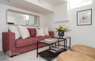 6-bedroom townhouse in Old Toronto for C$1,735,000