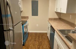 3-bedroom apartments in condo 124 m² in Pembroke Pines for $399,000