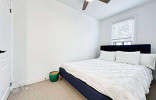 3-bedroom townhouse in Dundas Street West for C$1,189,000