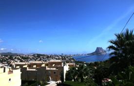 Villa with garden, terraces and pool, Alicante for 400,000 €