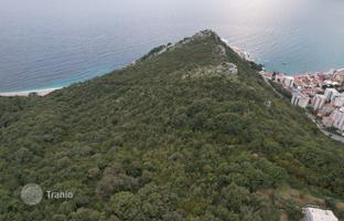 Land plot 5,100 m² in Rafailovići for 945,000 €