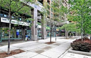 2-bedroom apartment in Bay Street for C$987,000