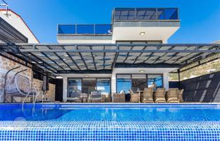 5-bedroom villa 300 m² in Kalkan for 54,214,000 TRY