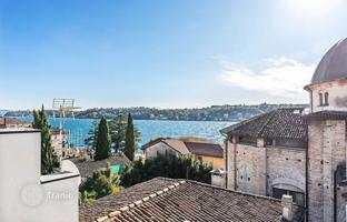 Renovated penthouse with lake view, Salo, Italy for 1,022,000 €
