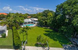 Comfortable villa with a private pool, a terrace and views of the bay, Key Biscayne, USA for $10,990,000