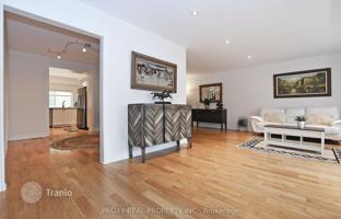 12-bedroom house in North York for C$2,378,000
