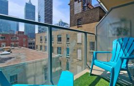 Apartment – Simcoe Street, Old Toronto, Toronto,  Ontario,   Canada for C$667,000