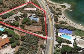 Spacious villa for renovation just 50 m from the beach Mavro Lithari, Attica, Greece for 2,000,000 €