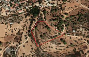 Land plot 12,041 m² in Souni-Zanakia for 1,200,000 €