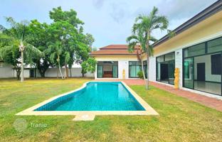 3-bedroom house 200 m² in Pattaya for $324,000