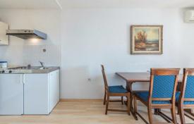 ISTRIA, POREČ — Apartment house near the sea with a sea view for 648,000 €