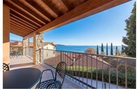 Elite penthouse with a view to the lake, Gardone Riviera, lake Garda, Italy for 790,000 €