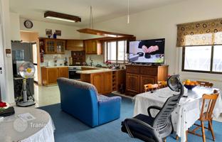 7-room mansion 280 m² in Oroklini for 420,000 €